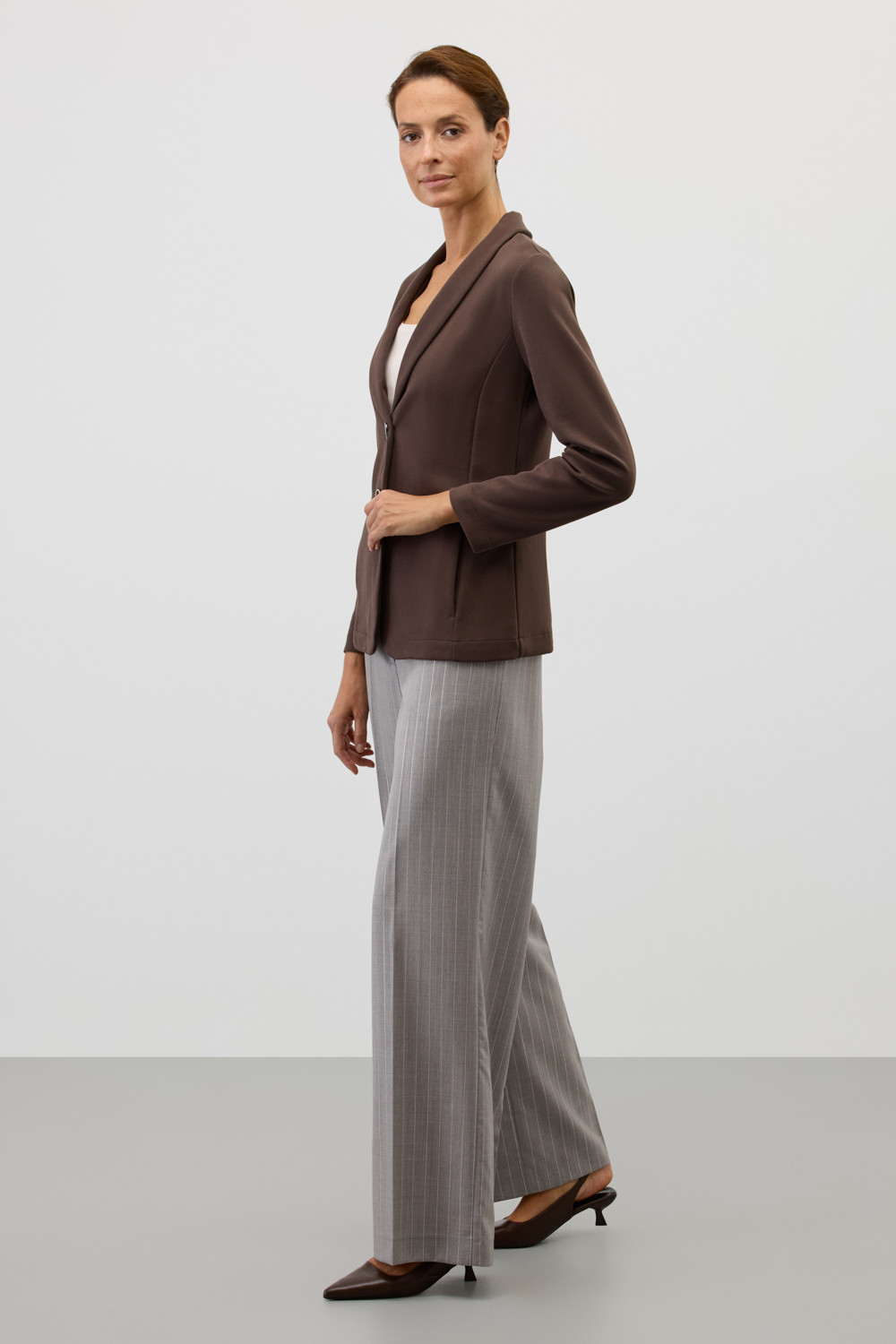 Жакеты, куртки женские для мам, артикул: ЕВТ 3349, цвет: коричневый