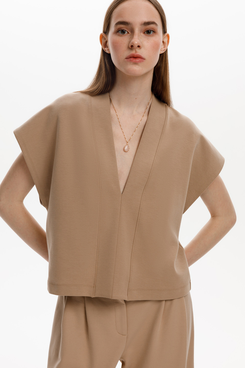 Жилеты женские для мам, артикул: ЕВТ 3295, цвет: бежевый