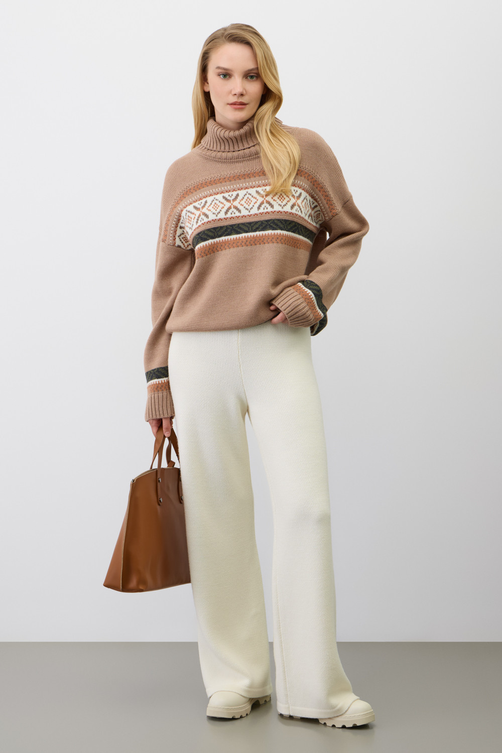 Джемперы женские для мам, артикул: ЕВ 30286/ш, цвет: бежевый