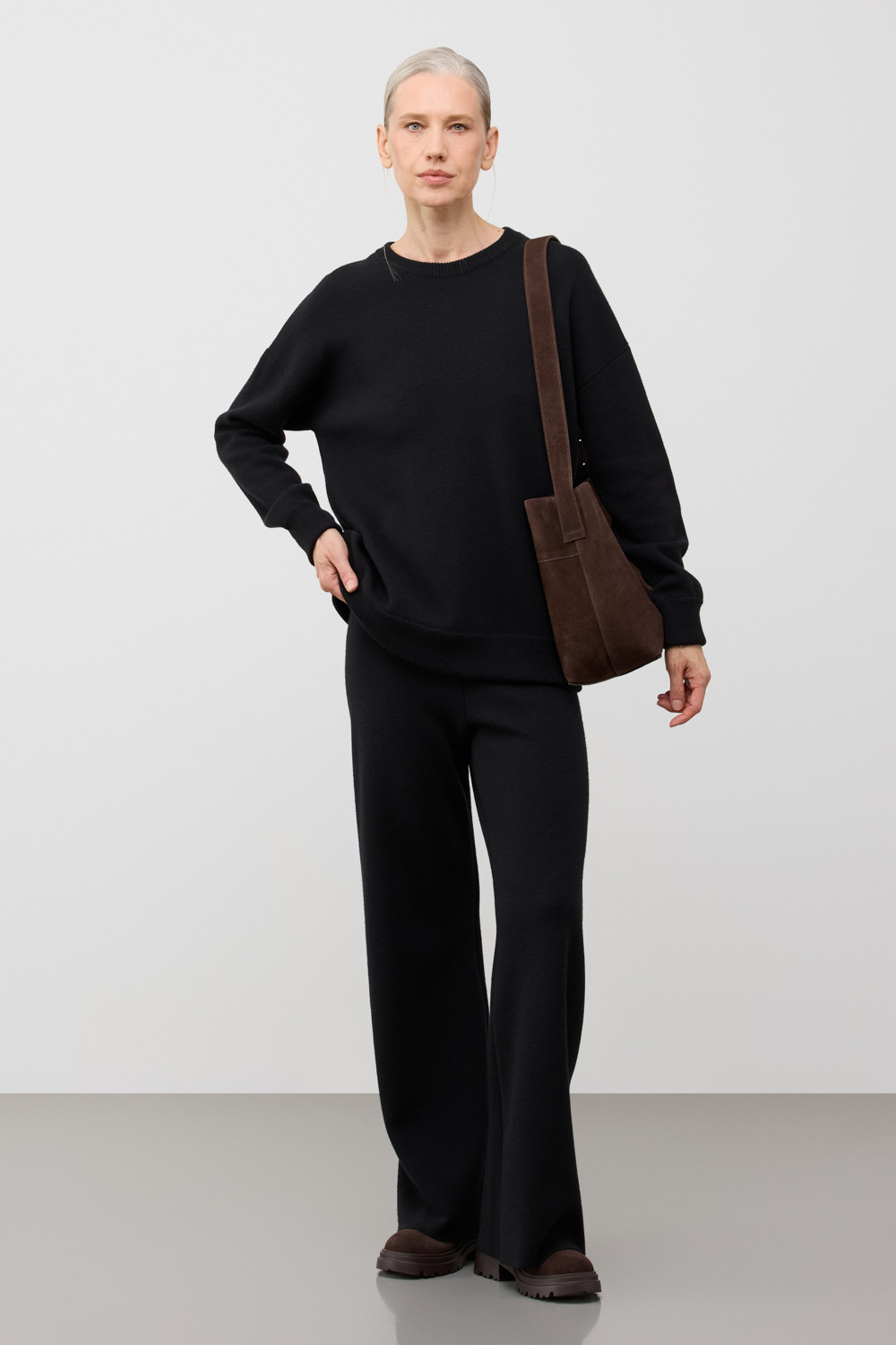 Джемперы женские для мам, артикул: ЕВ 30241/ш, цвет: черный