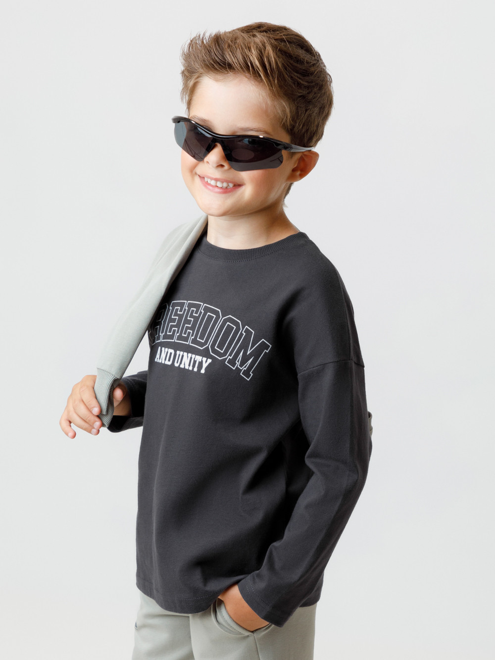 Лонгсливы для мальчика, артикул: МП 302892, цвет: темно-серый