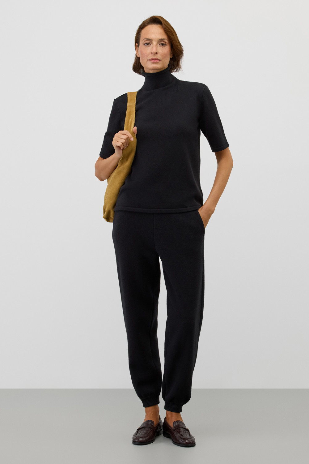 Брюки женские для мам, артикул: ЕВ 450/ш, цвет: черный