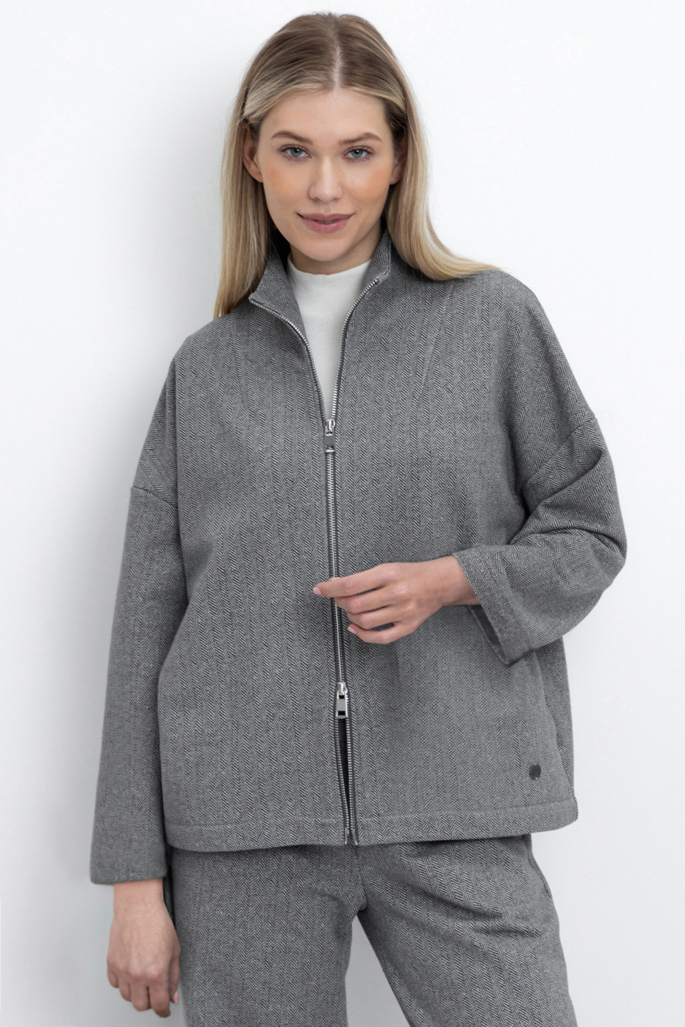 Жакеты, куртки женские для мам, артикул: ЕВТ 3250, цвет: серый