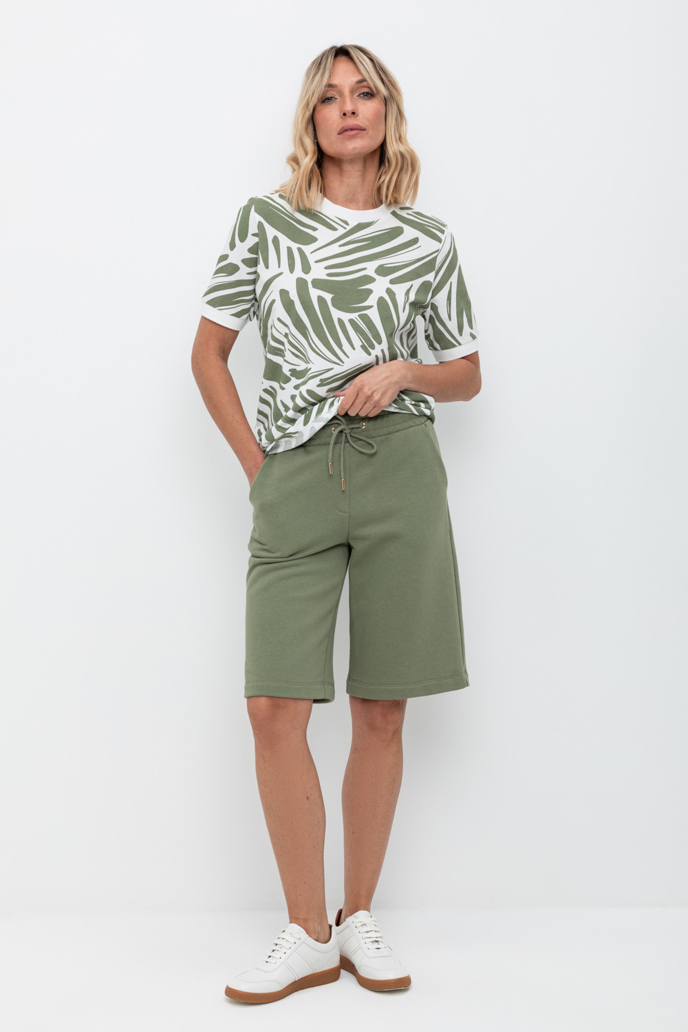 Шорты женские для мам, артикул: ЕВТ 4095, цвет: хаки