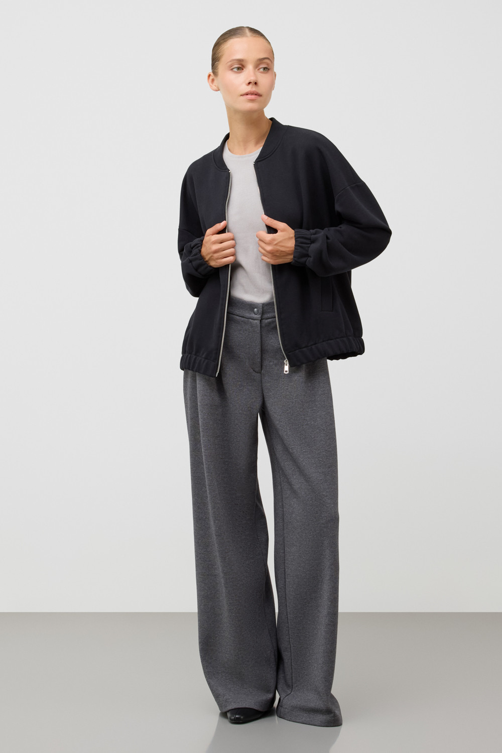 Жакеты, куртки женские для мам, артикул: ЕВТ 3327, цвет: черный