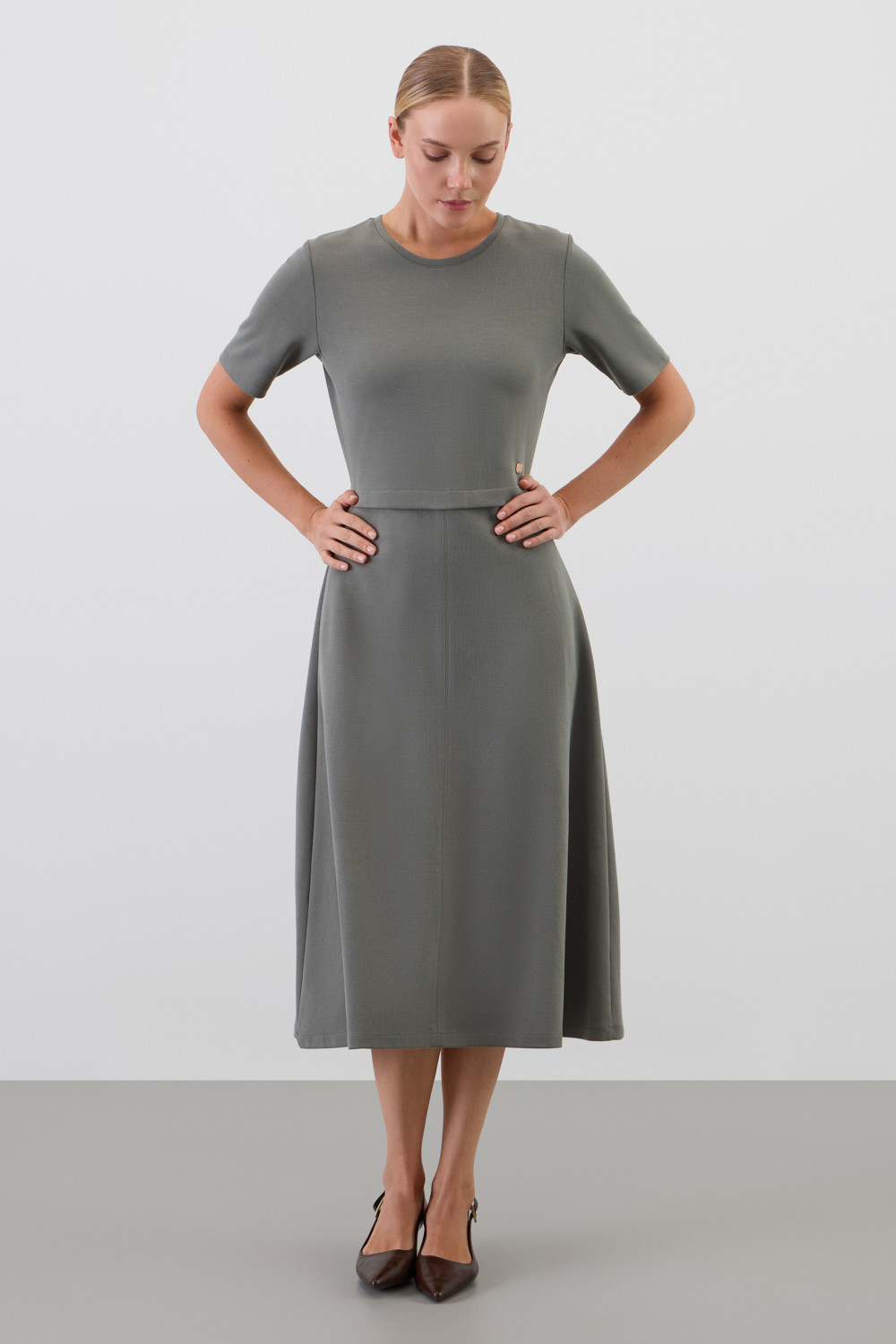 Платья женские для мам, артикул: ЕВТ 5095, цвет: зеленый