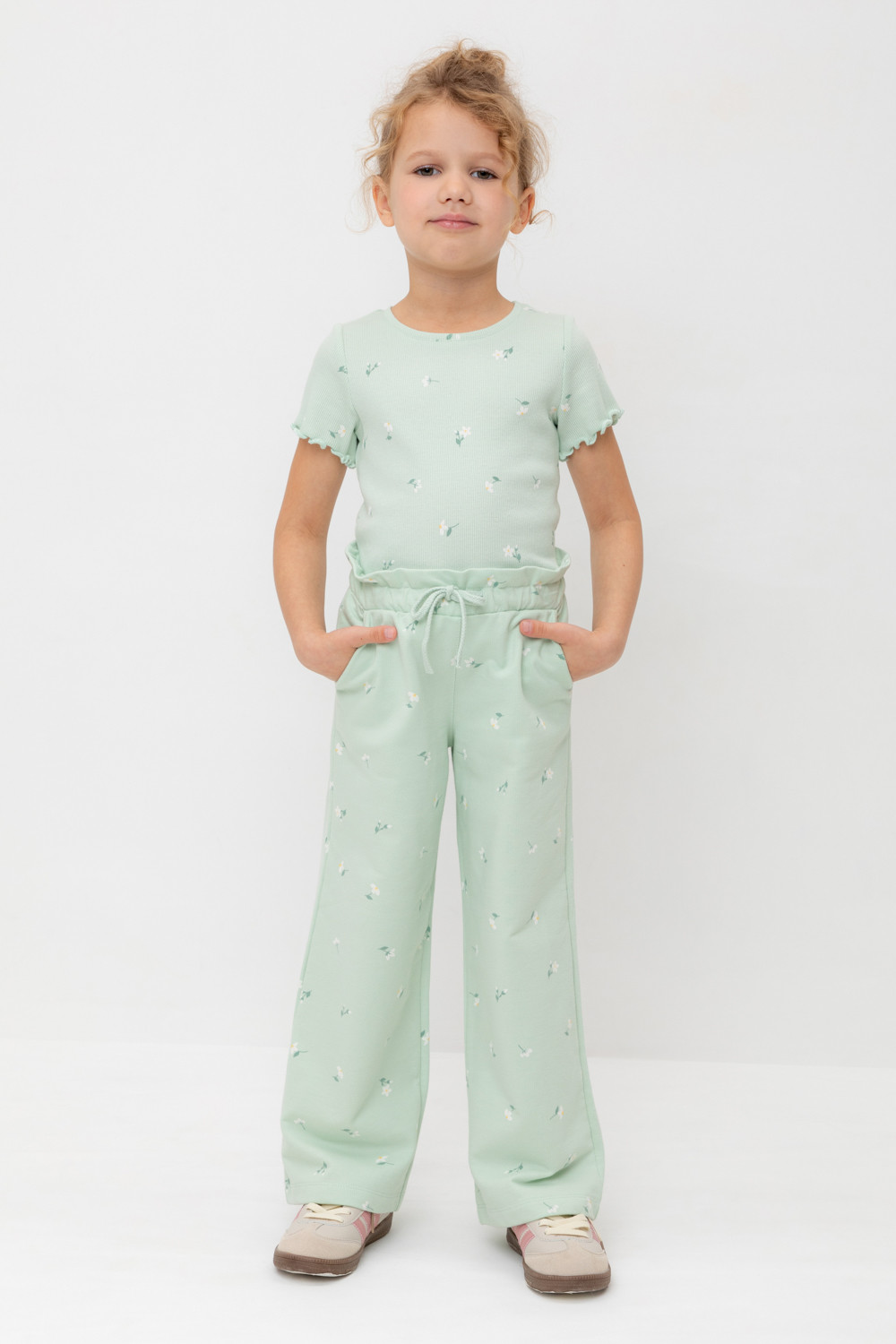 Брюки для девочки, артикул: КР 400798-1, цвет: зеленый