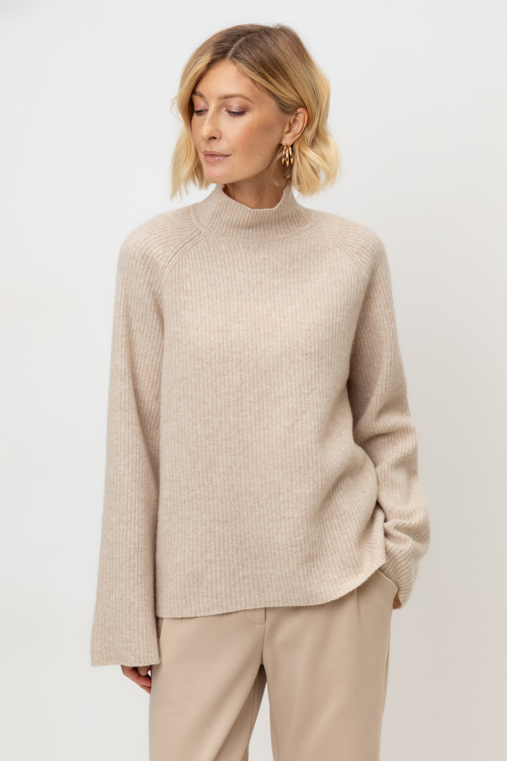 Джемперы женские для мам, артикул: ЕВ 30179/ш, цвет: бежевый