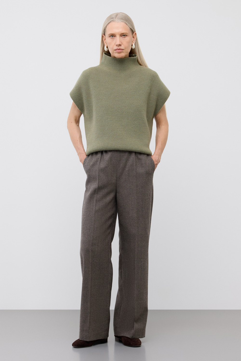 Жилеты женские для мам, артикул: ЕВ 30235/ш, цвет: хаки