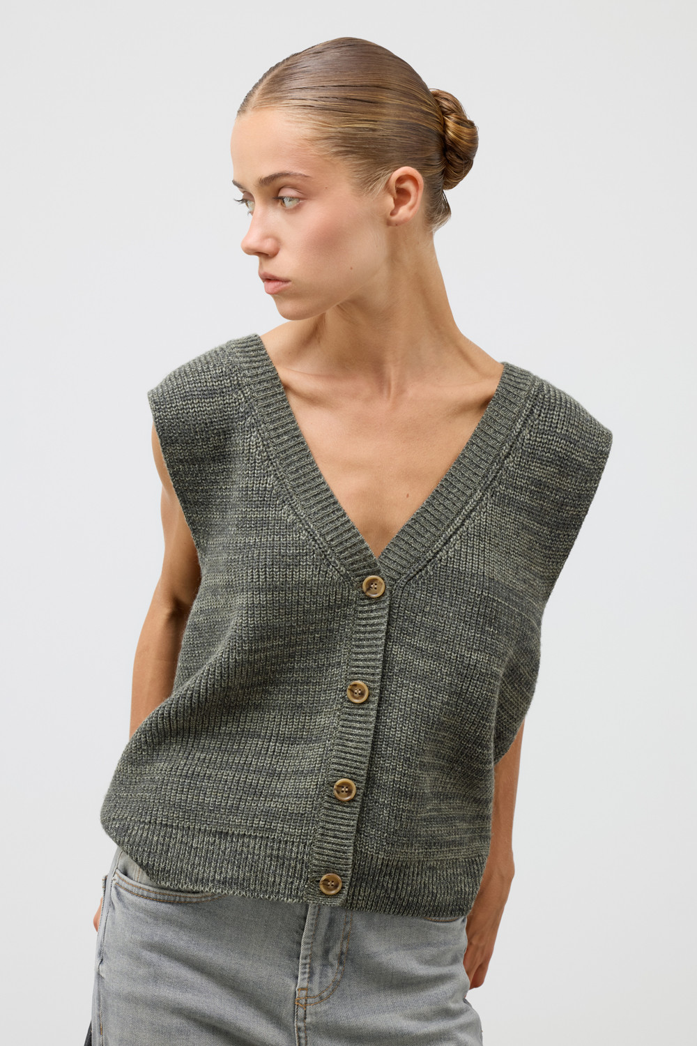 Жилеты женские для мам, артикул: ЕВ 30260/ш, цвет: зеленый