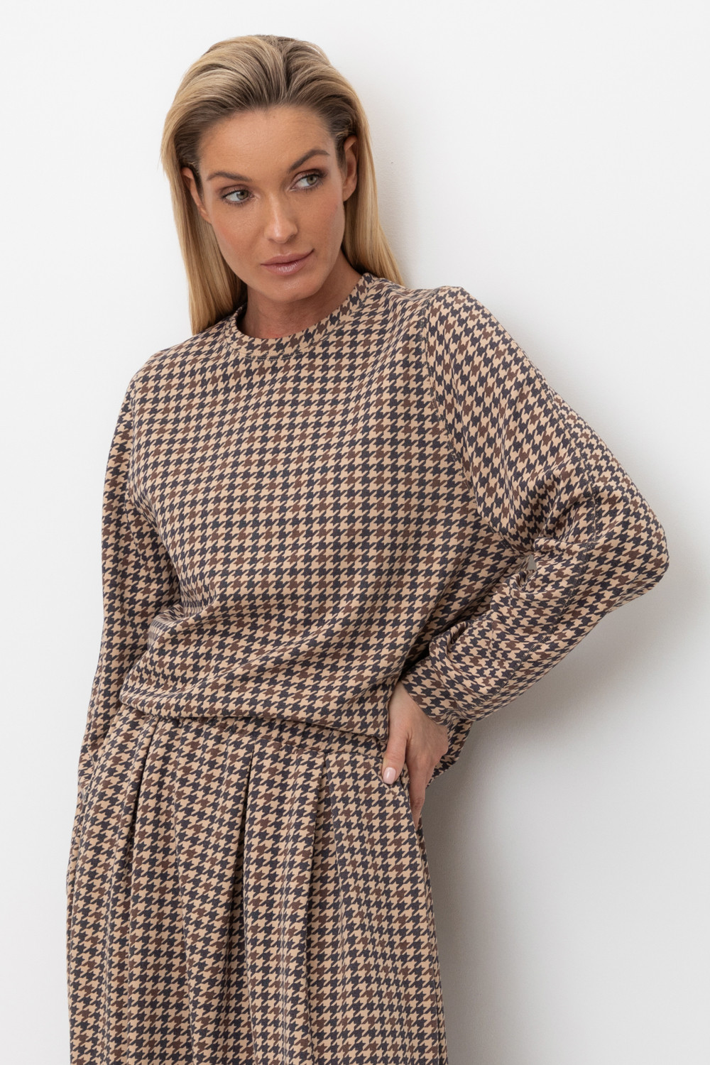 Джемперы женские для мам, артикул: ЕВТ 3258, цвет: бежевый