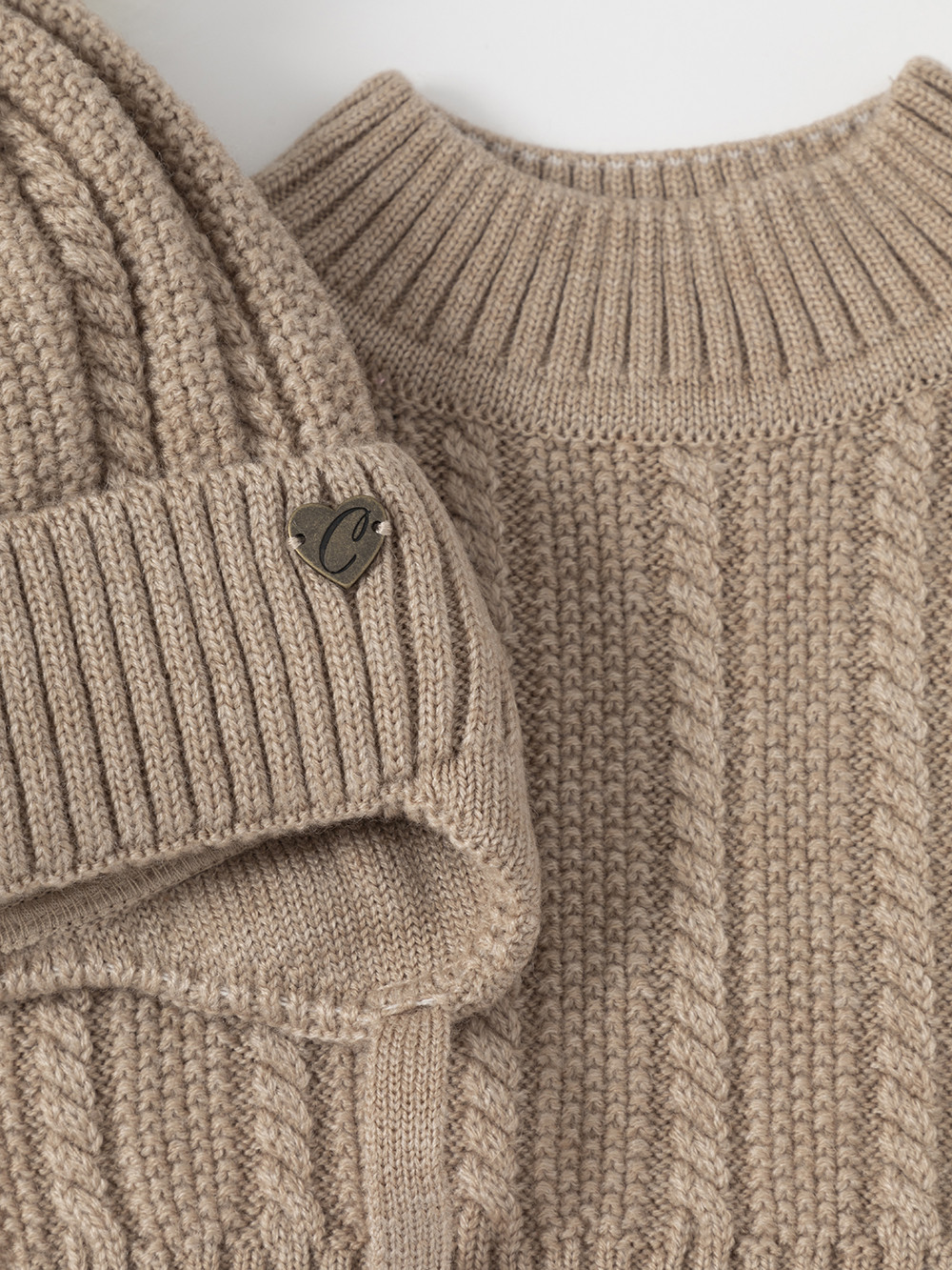 Комплект вязаный для девочки, артикул: КВ 22013/ш, цвет: бежевый, фото 2