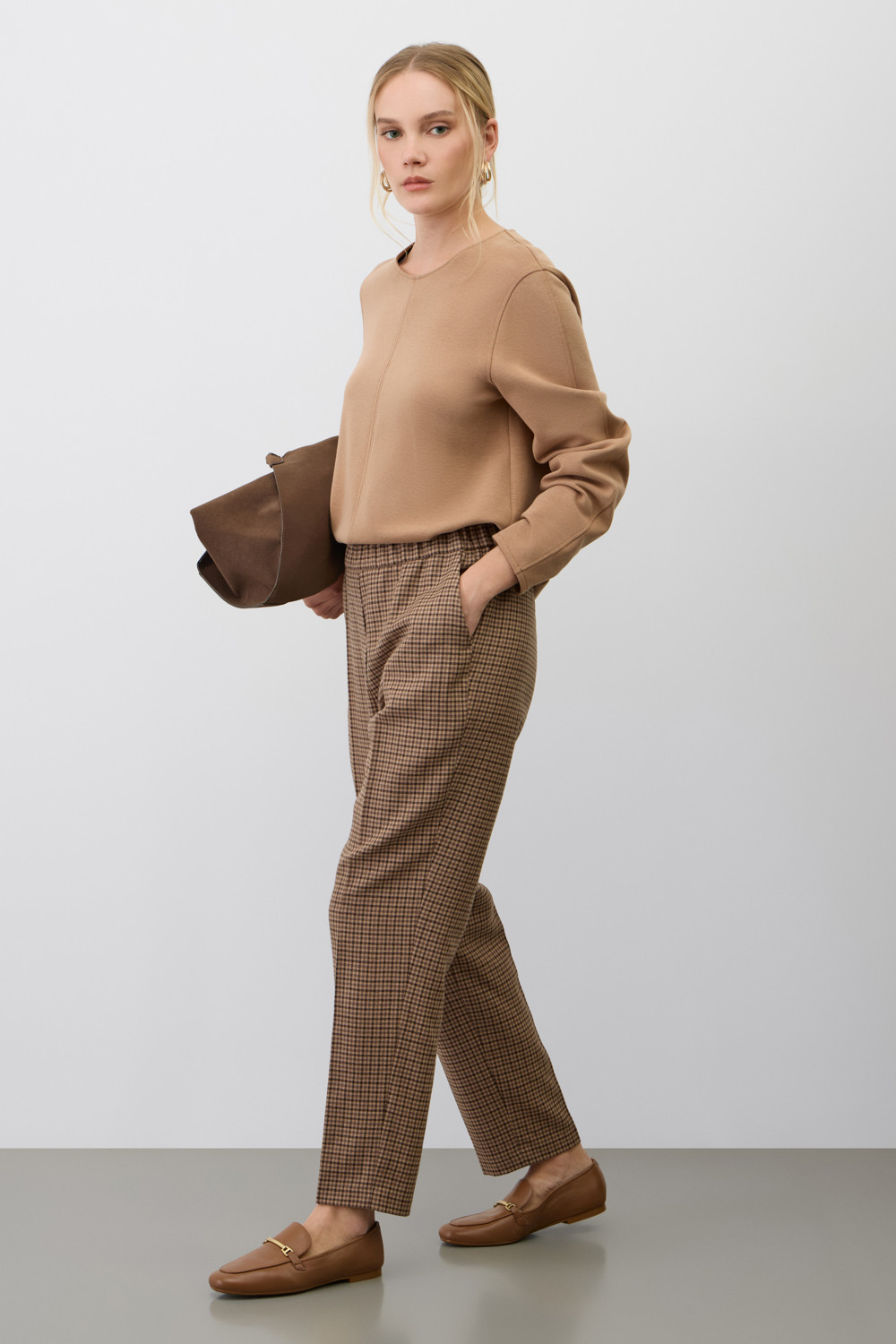 Брюки женские для мам, артикул: ЕТ 40020, цвет: светло-бежевый, фото 3