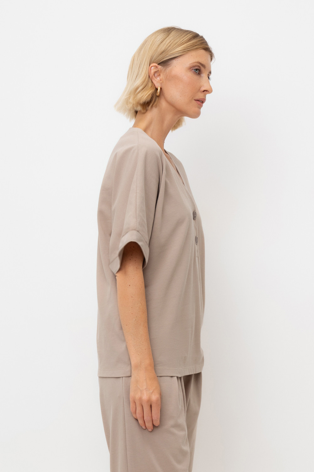 Блузы, рубашки женские для мам, артикул: ЕВТ 3290, цвет: бежевый, фото 3