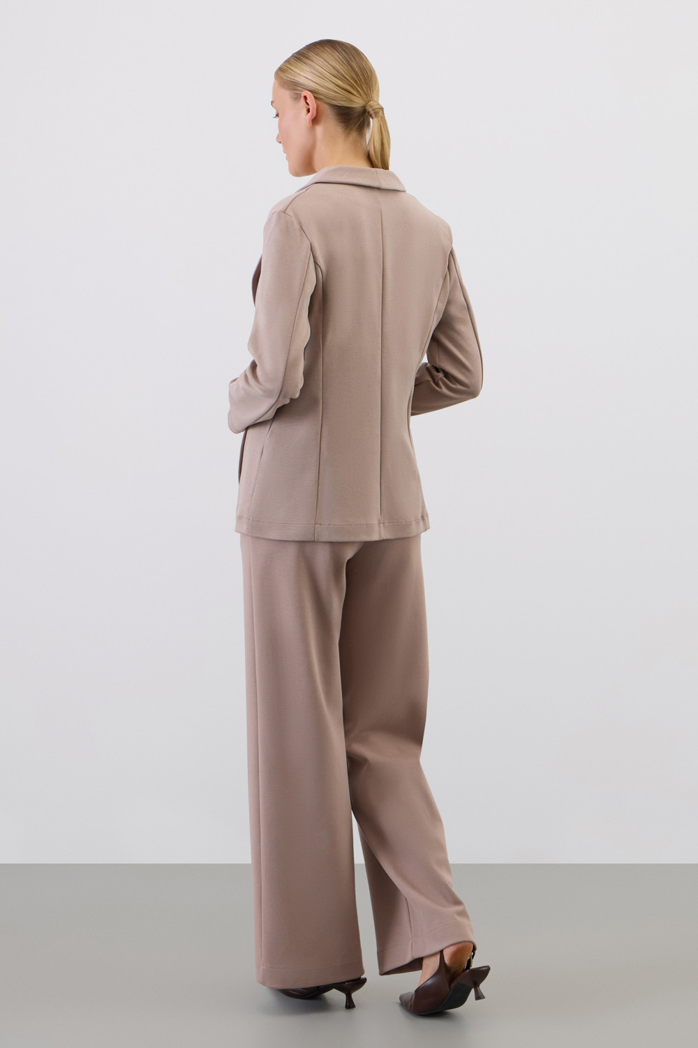 Жакеты, куртки женские для мам, артикул: ЕВТ 3349, цвет: бежевый, фото 3