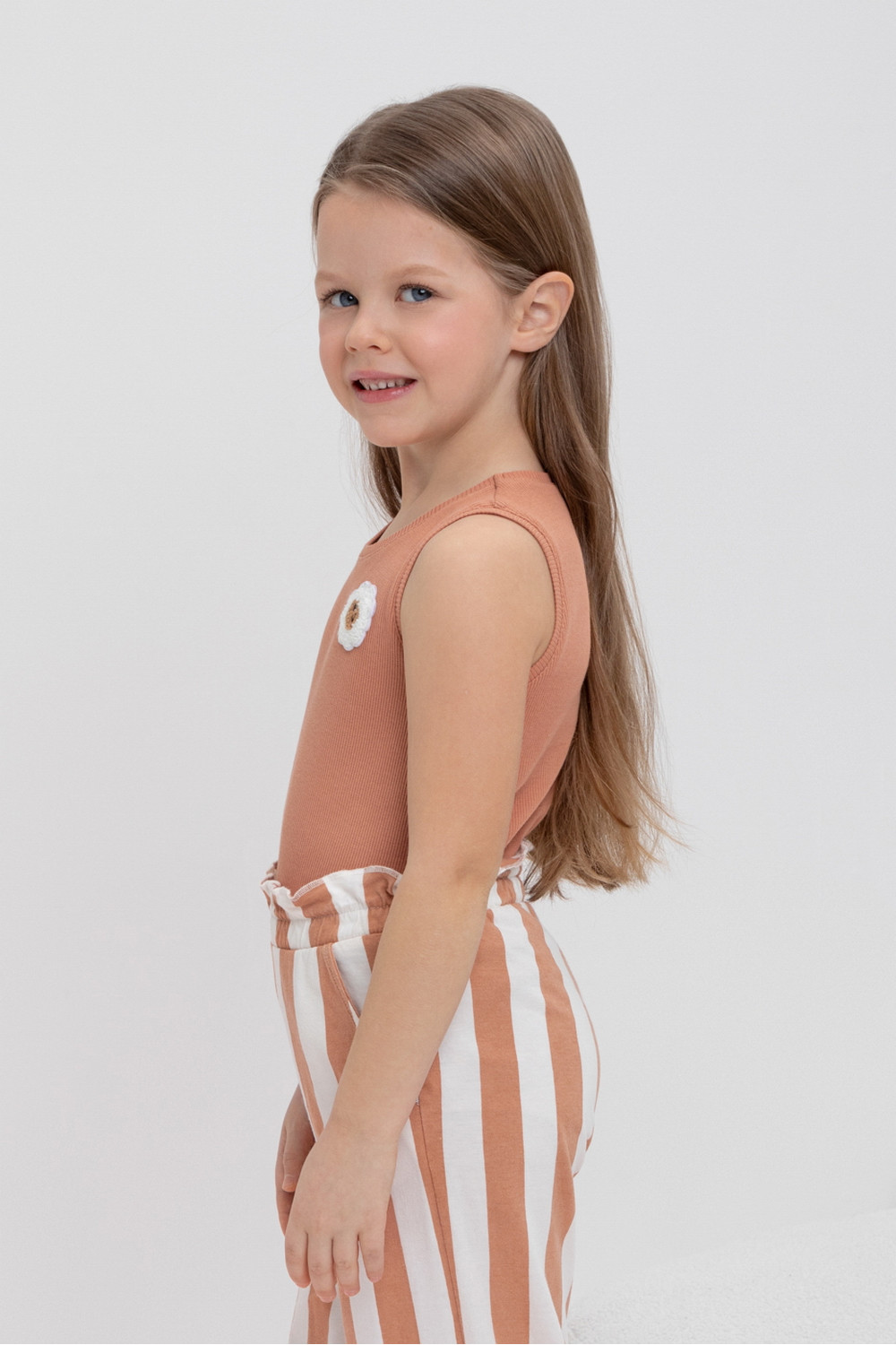 Футболка для девочки, артикул: КР 302466, цвет: коричневый, фото 3