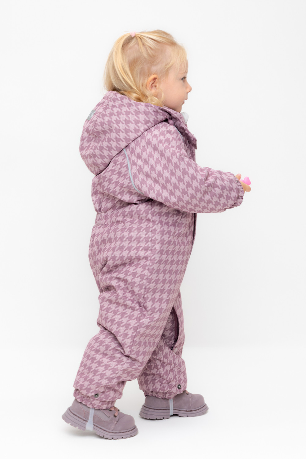 Комбинезоны утепленные для девочки, артикул: ВК 60114/н/2 УЗГ, цвет: фиолетовый, фото 3