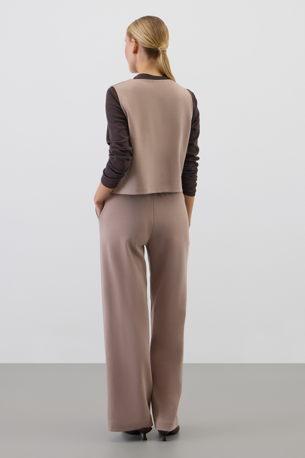 Жилеты женские для мам, артикул: ЕВТ 3350, цвет: бежевый, фото 3