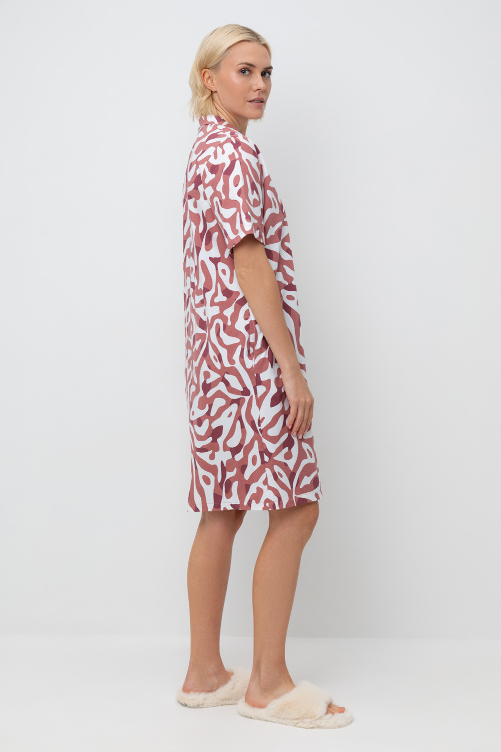 Халаты женские для мам, артикул: Е 50027, цвет: сахар, фото 3