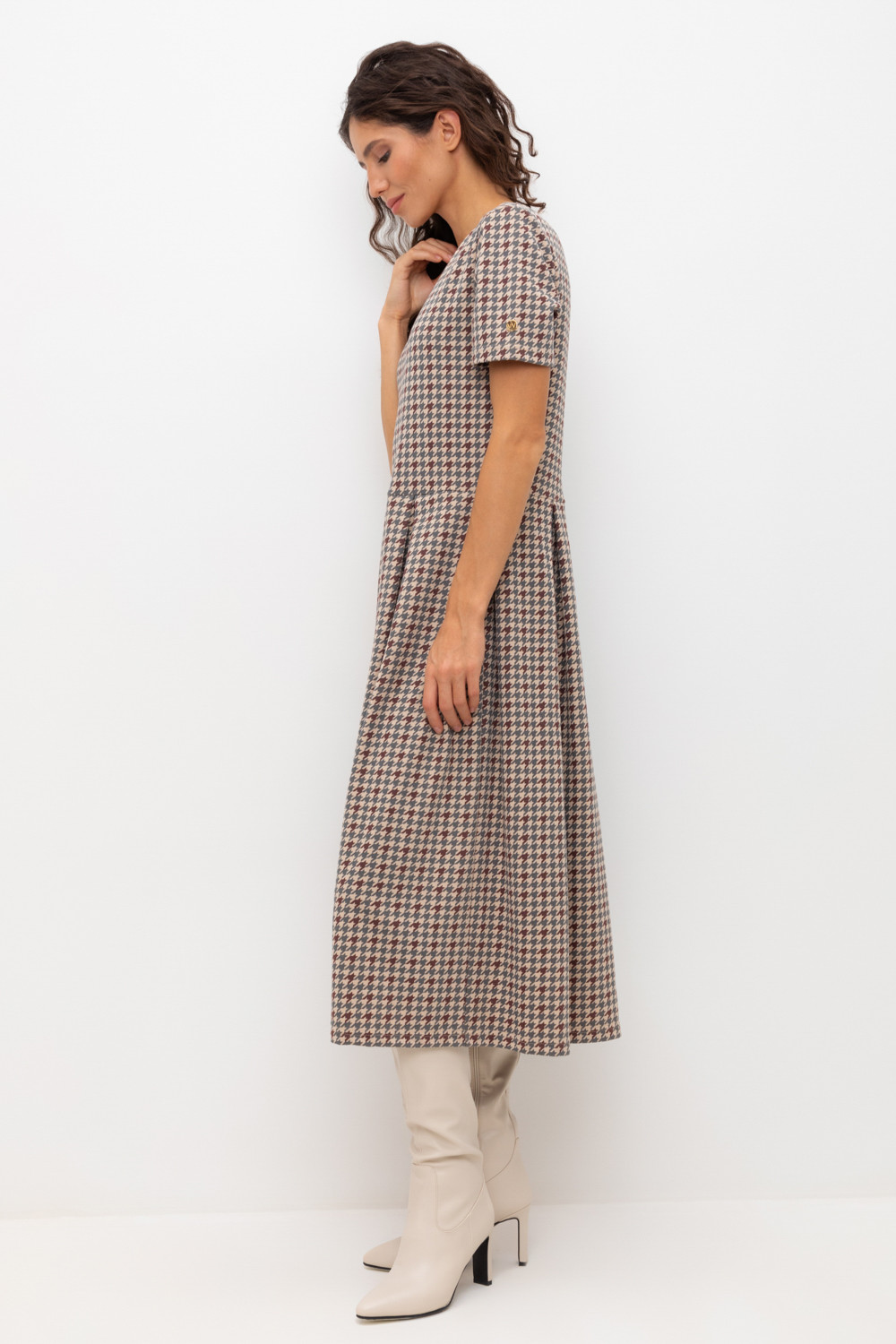 Платья женские для мам, артикул: ЕВТ 5053, цвет: бежевый, фото 3