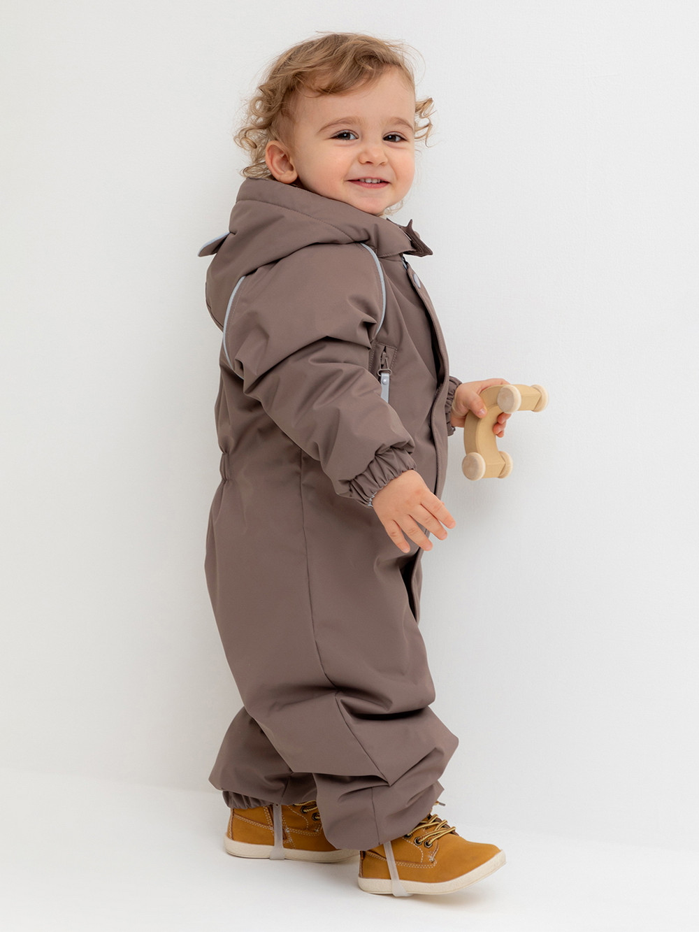 Комбинезоны утепленные для мальчика, артикул: ВК 60108/3 УЗГ, цвет: кофейный, фото 3