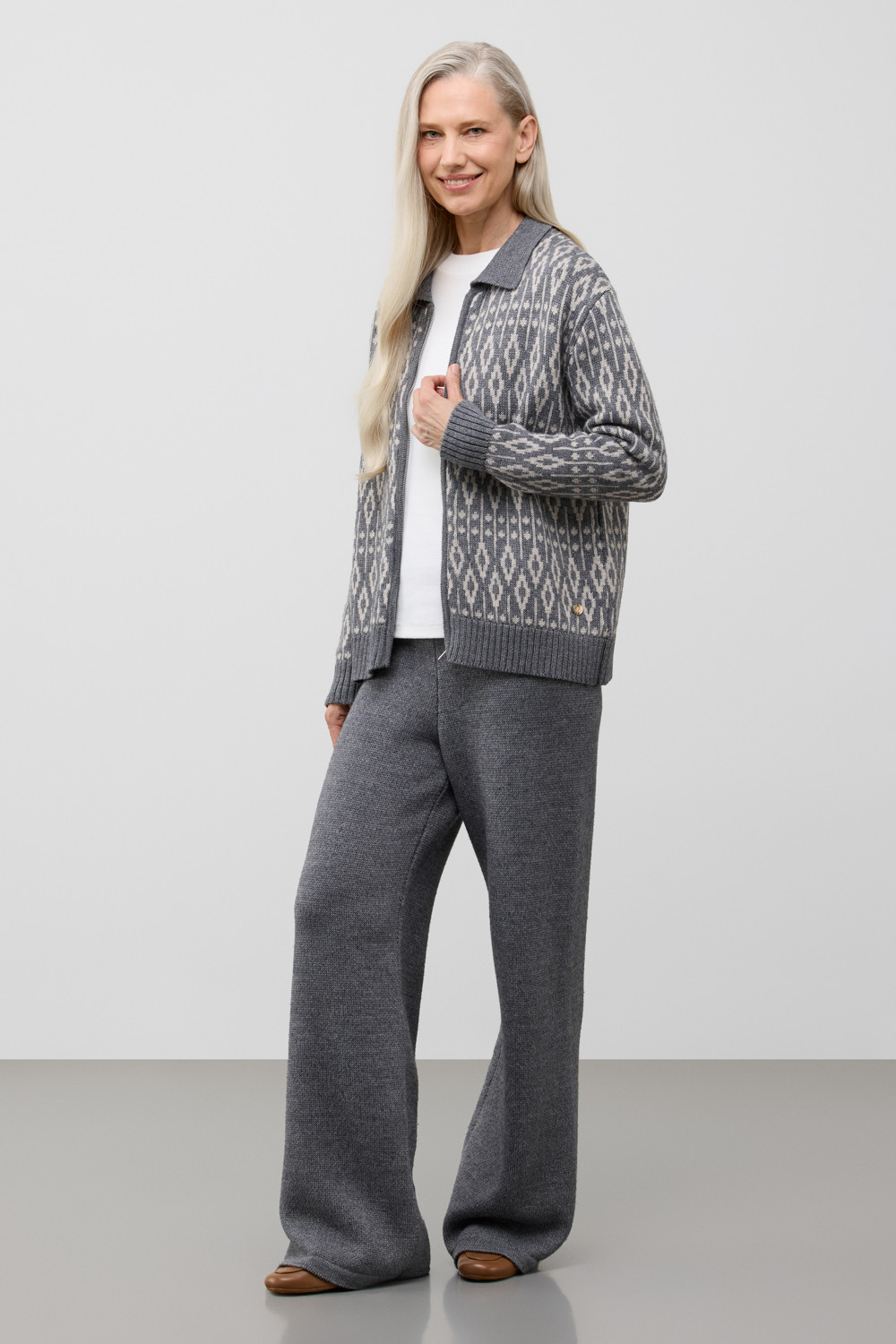 Жакеты, куртки женские для мам, артикул: ЕВ 30283/ш, цвет: темно-серый, фото 3