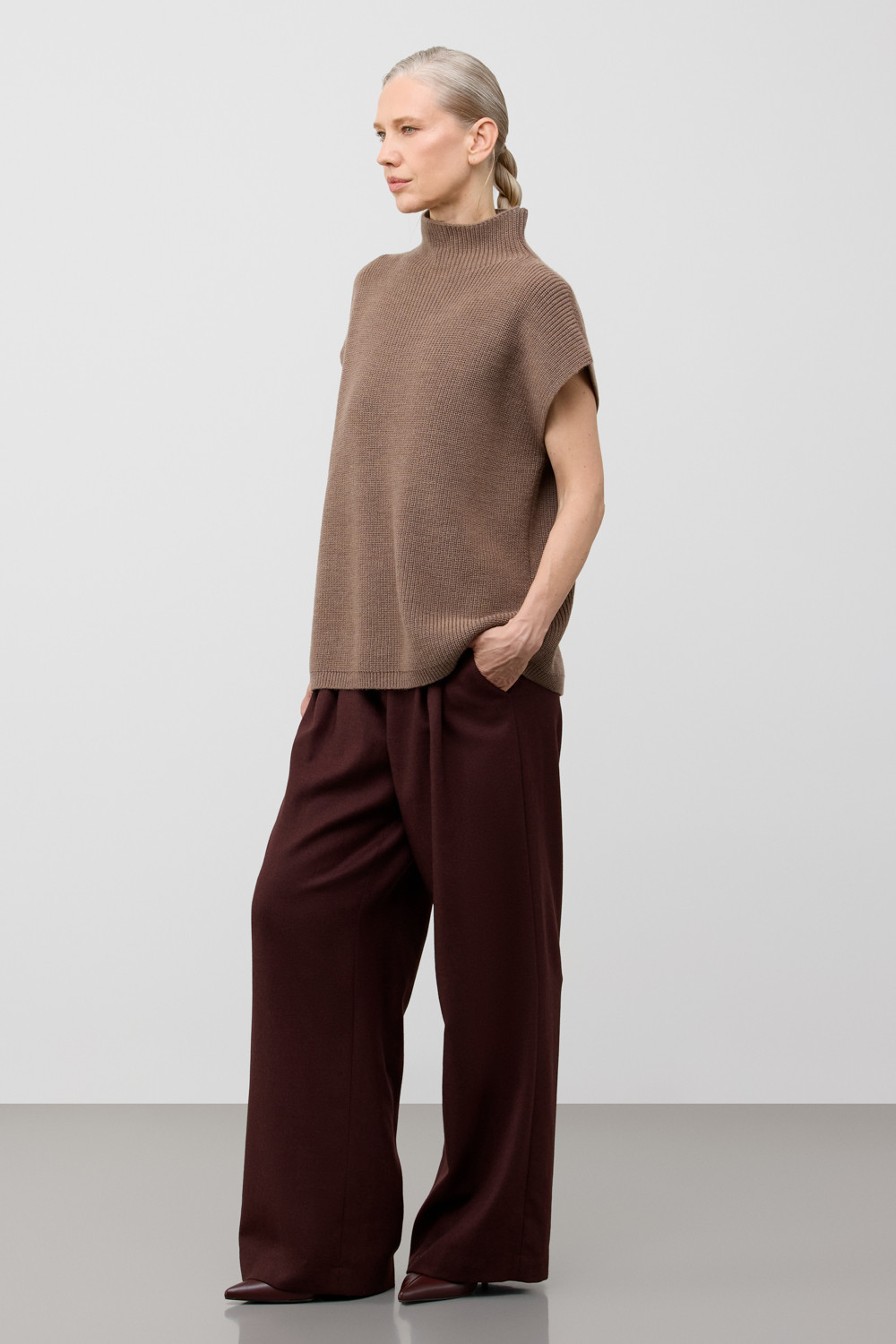 Жилеты женские для мам, артикул: ЕВ 30235/ш, цвет: коричневый, фото 3