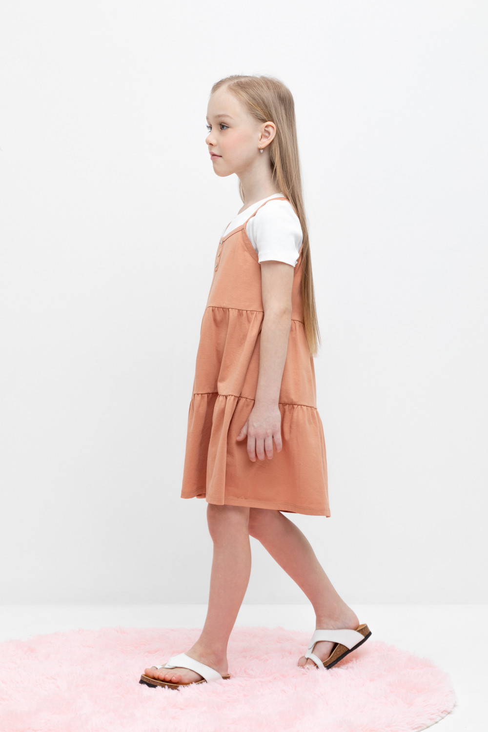 Сарафан для девочки, артикул: КР 5799, цвет: коричневый, фото 3