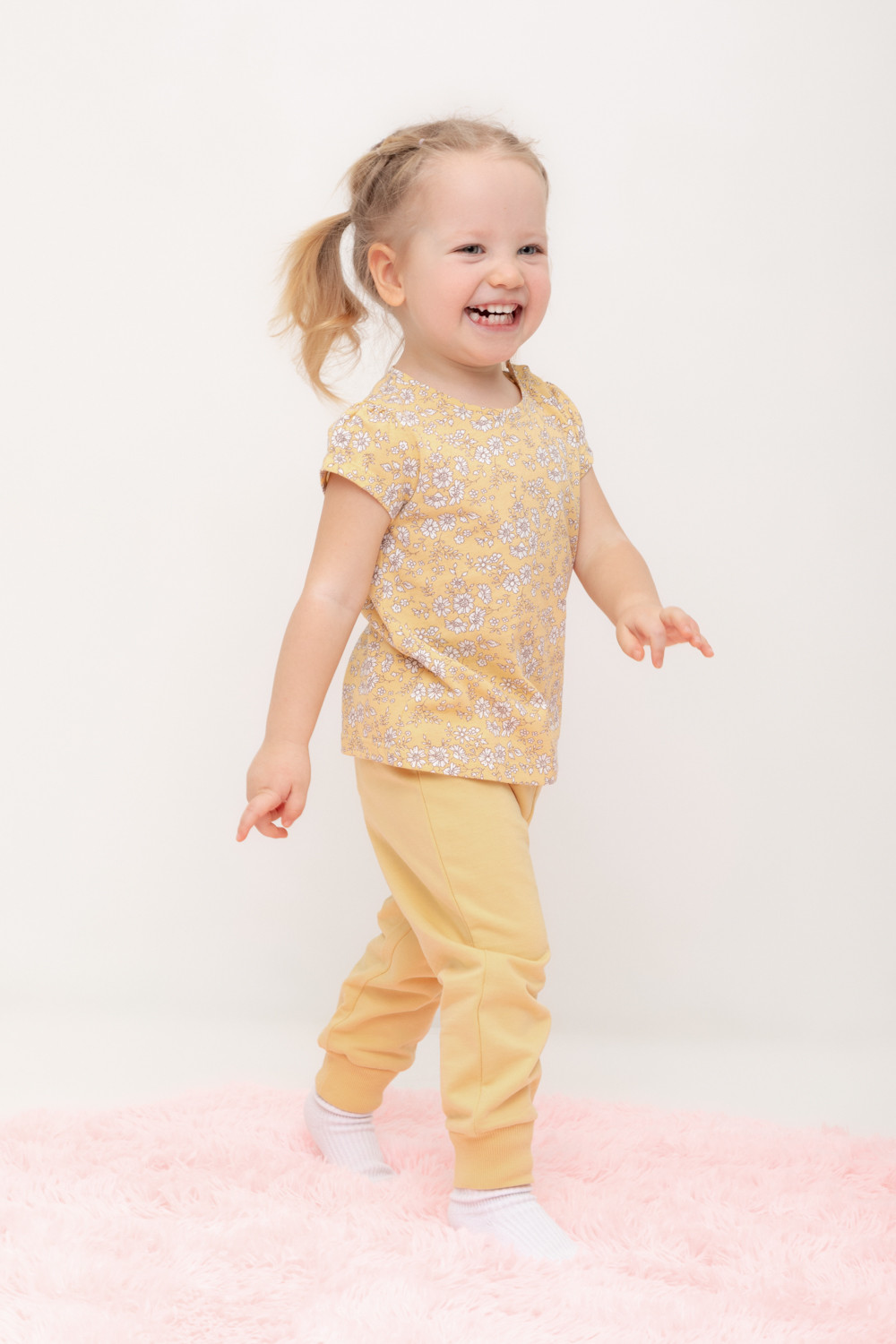 Брюки для девочки, артикул: КР 400687, цвет: желтый, фото 3