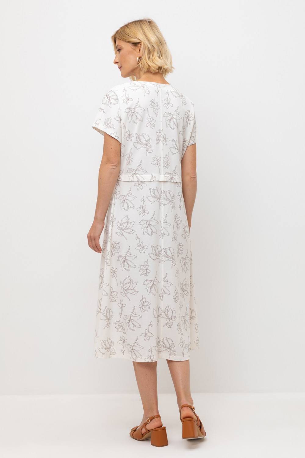 Платья женские для мам, артикул: ЕВТ 5079, цвет: бежевый, фото 4