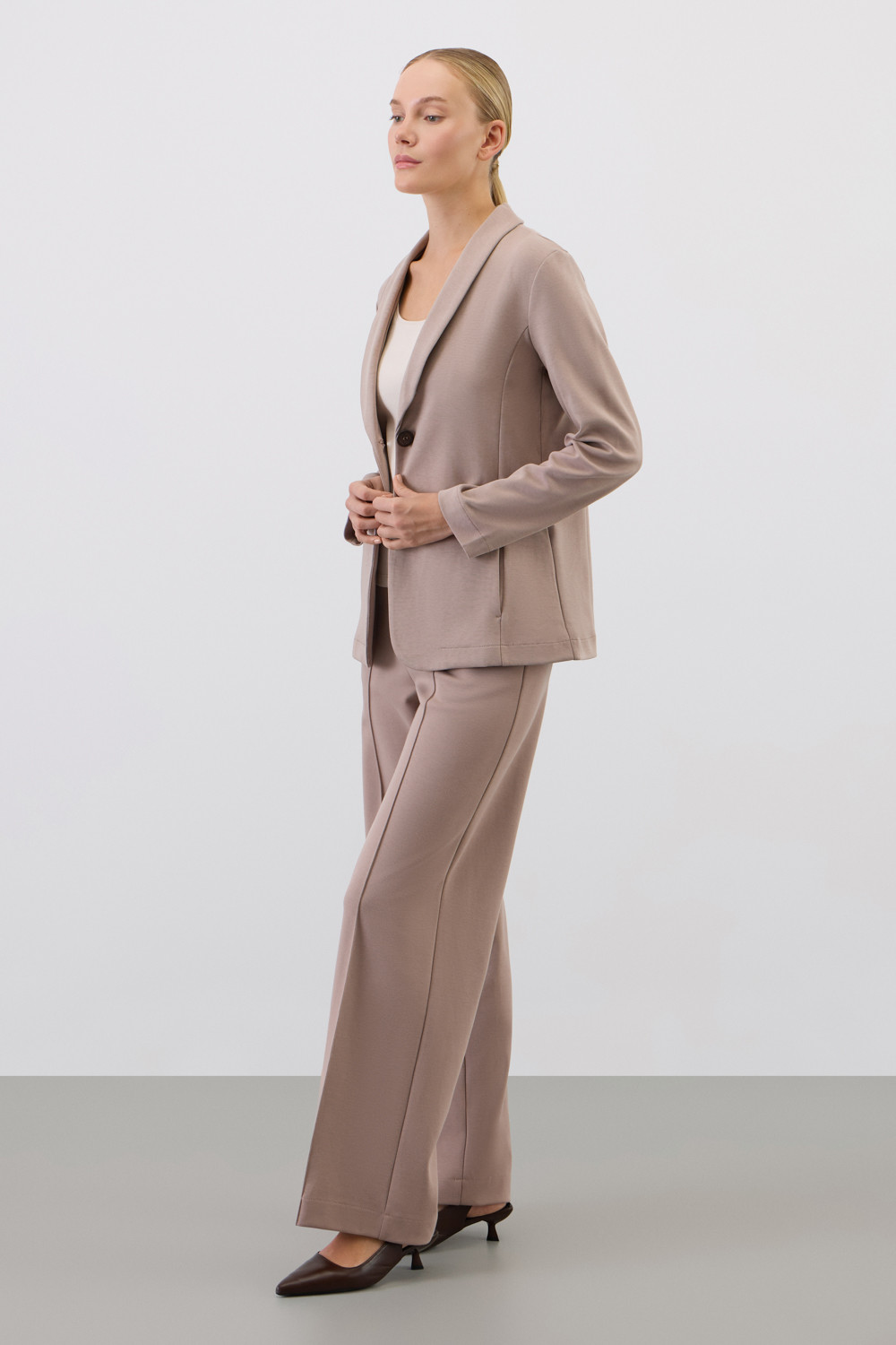 Жакеты, куртки женские для мам, артикул: ЕВТ 3349, цвет: бежевый, фото 4