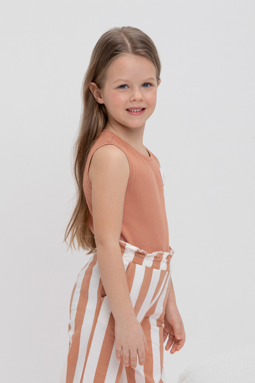 Футболка для девочки, артикул: КР 302466, цвет: коричневый, фото 4