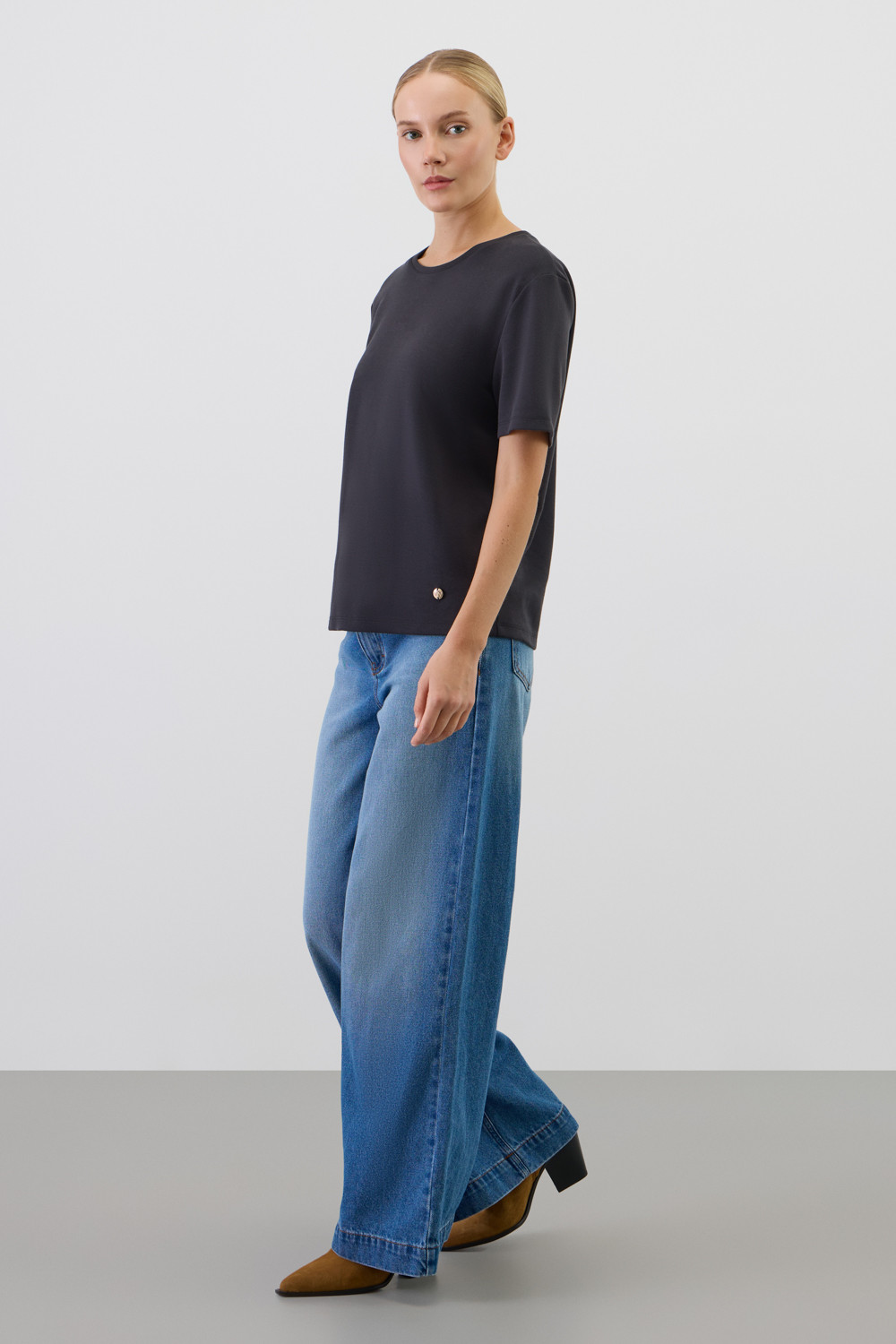 Футболки женские для мам, артикул: ЕВТ 3283, цвет: черный, фото 4