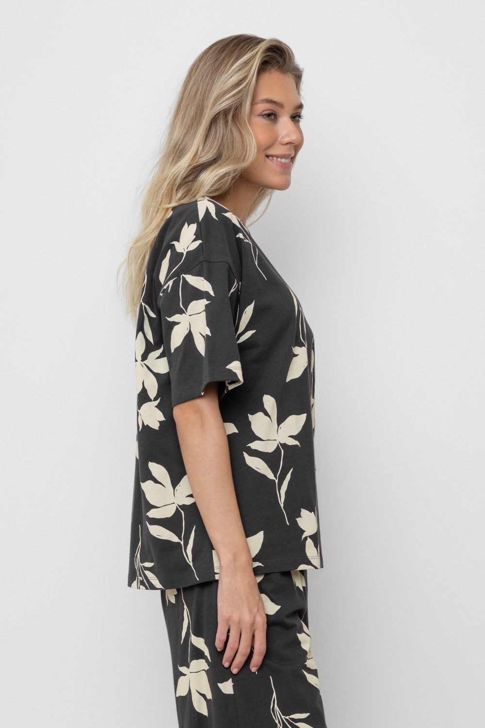 Футболки женские для мам, артикул: ЕВТ 3184, цвет: черный3, фото 4