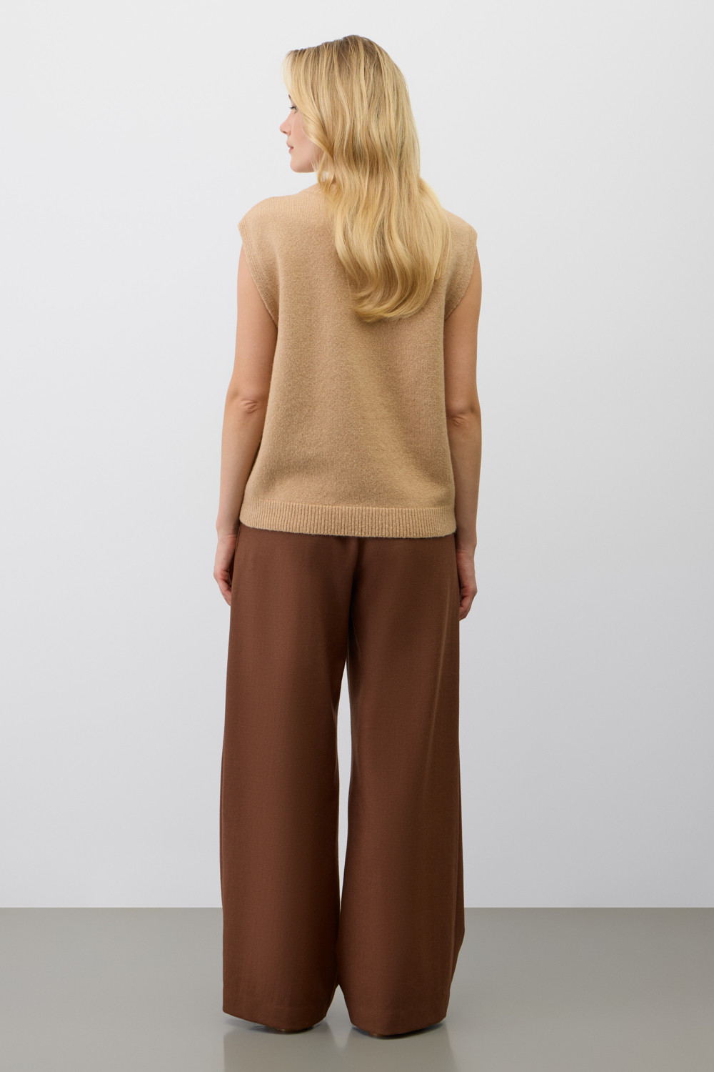 Жилеты женские для мам, артикул: ЕВ 30263/ш, цвет: бежевый, фото 4