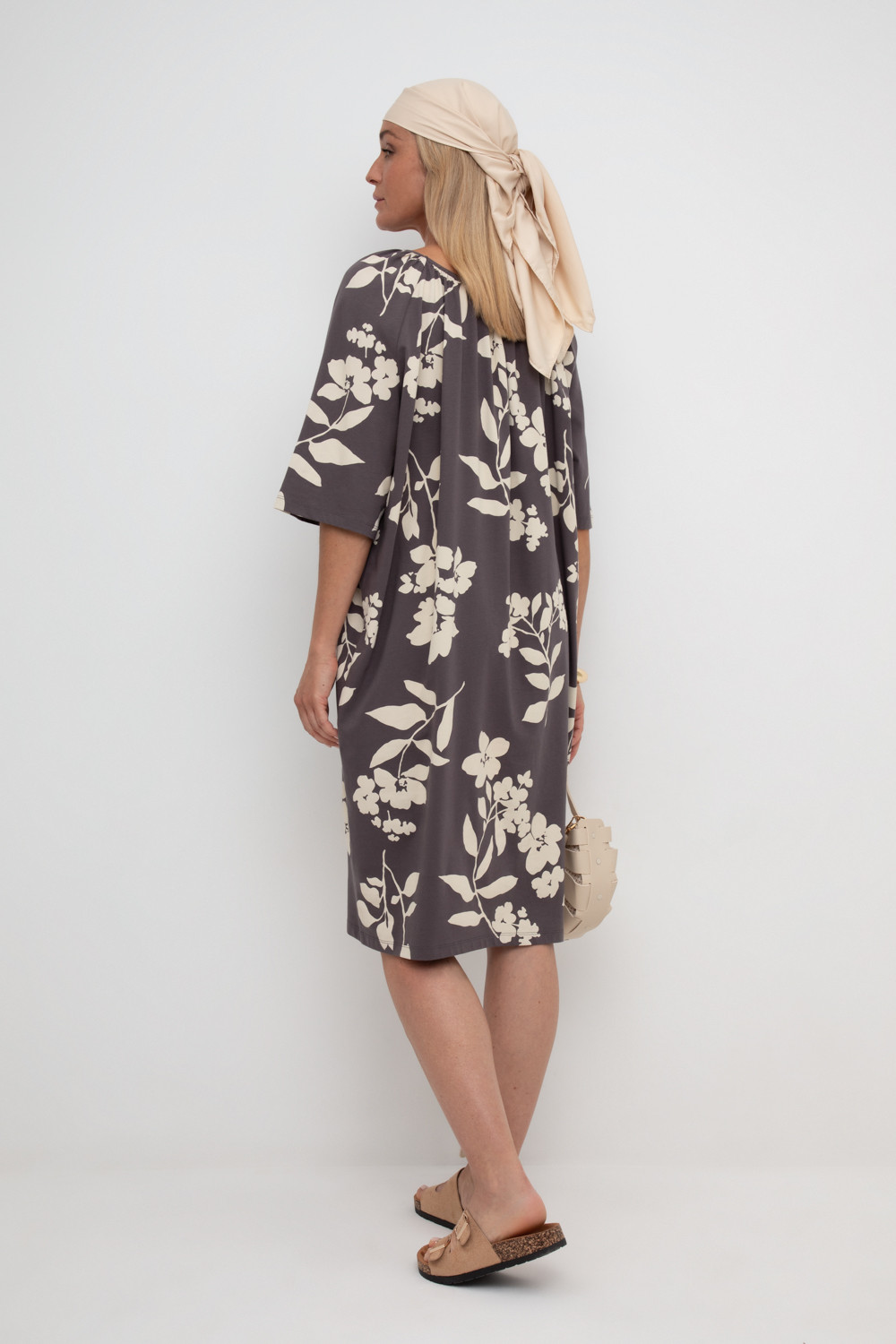 Платья женские для мам, артикул: ЕВТ 5063, цвет: коричневый, фото 4