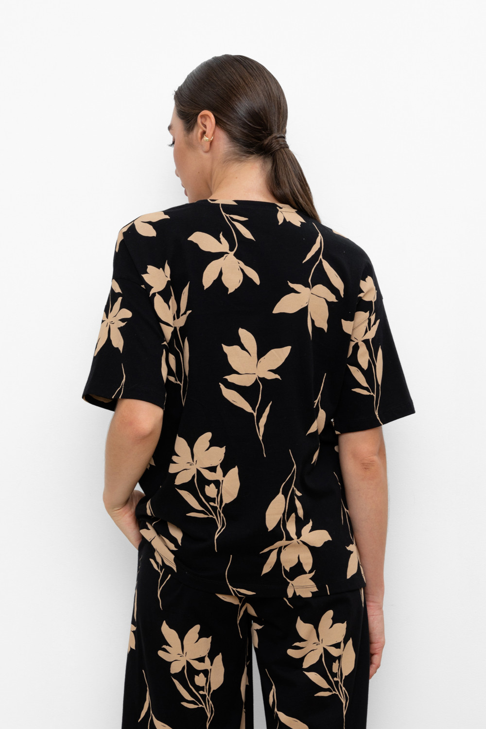 Футболки женские для мам, артикул: ЕВТ 3184, цвет: черный3, фото 4