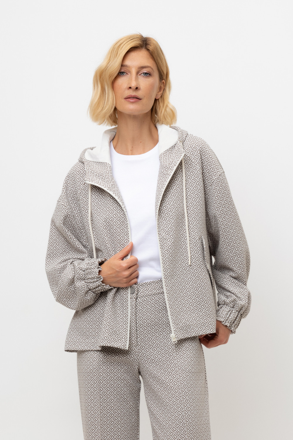 Жакеты, куртки женские для мам, артикул: ЕВТ 3300, цвет: светло-серый5, фото 5