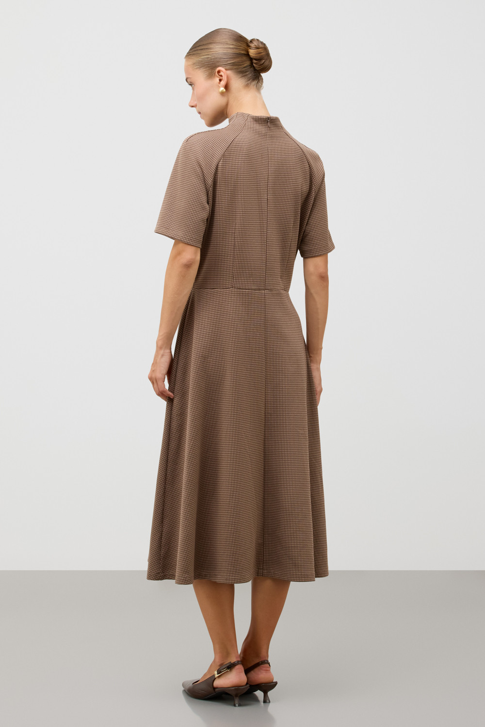 Платья женские для мам, артикул: ЕВТ 5093, цвет: коричневый, фото 5