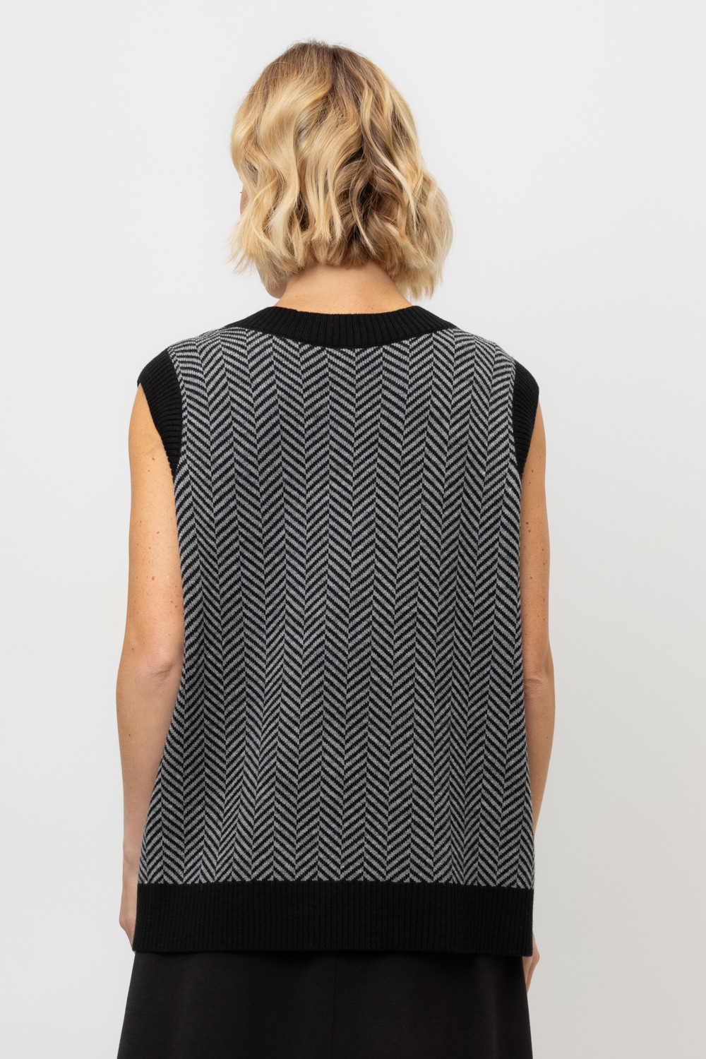 Жилеты женские для мам, артикул: ЕВ 30116/24ш, цвет: черный, фото 5