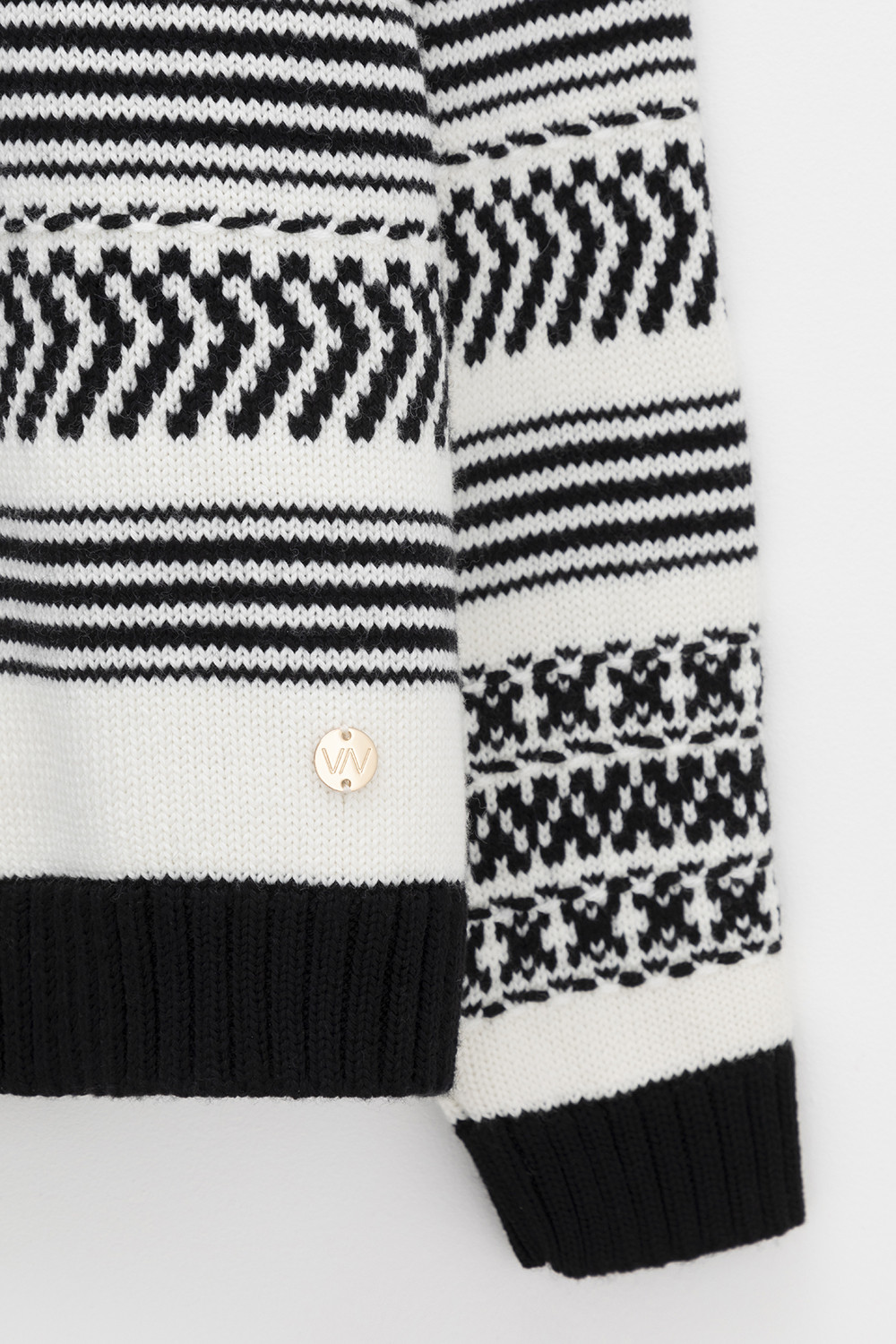 Джемперы женские для мам, артикул: ЕВ 30242/ш, цвет: черный3, фото 7