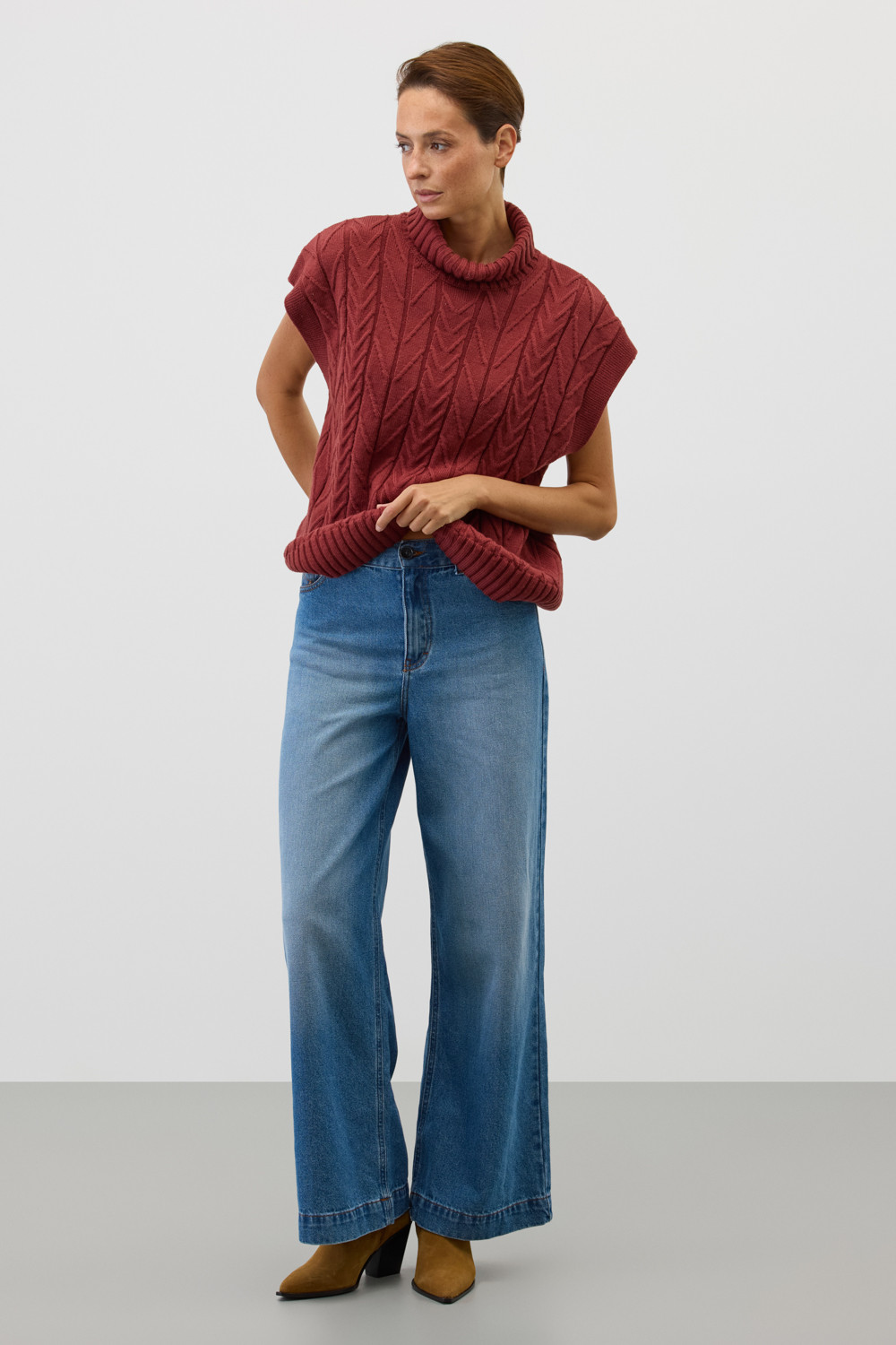 Жилеты женские для мам, артикул: ЕВ 30228/ш, цвет: коричневый, фото 9