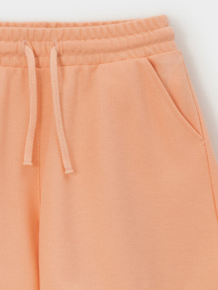 Шорты для девочки, артикул: КР 400904-1, цвет: оранжевый - 2 фото